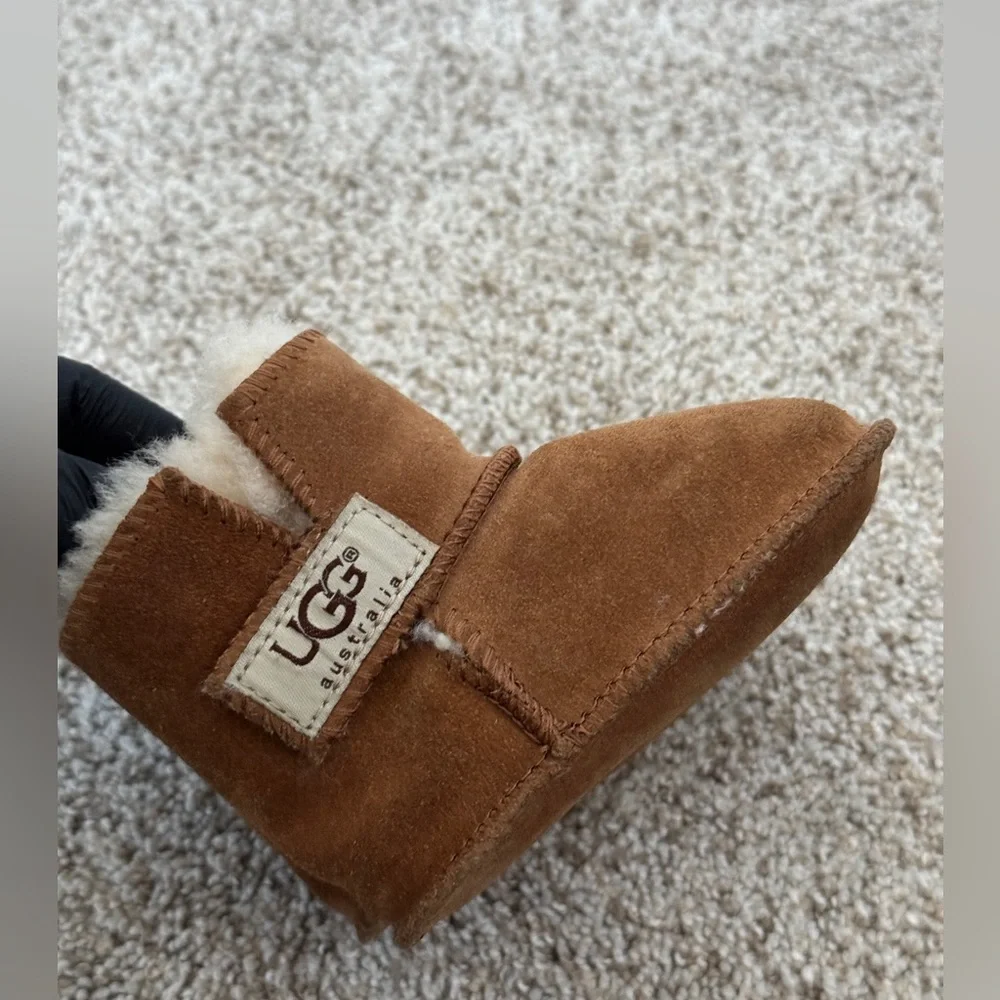 UGG Australia Brown unisex Baby Erin Booties